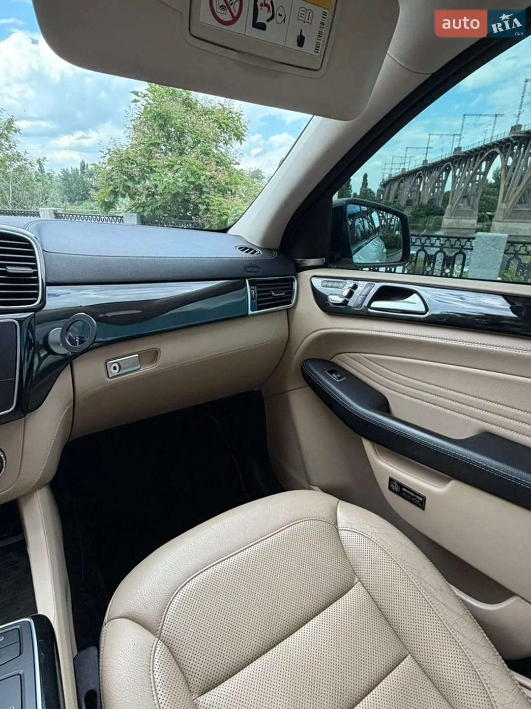 2017 Mercedes-Benz GLE - мініатюра 17