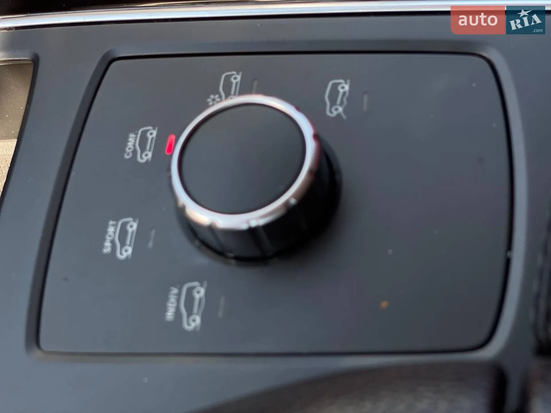 2018 Mercedes-Benz GLE - мініатюра 46