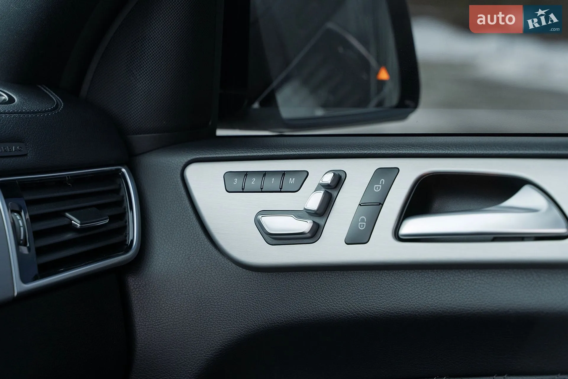 2016 Mercedes-Benz GLE - мініатюра 28