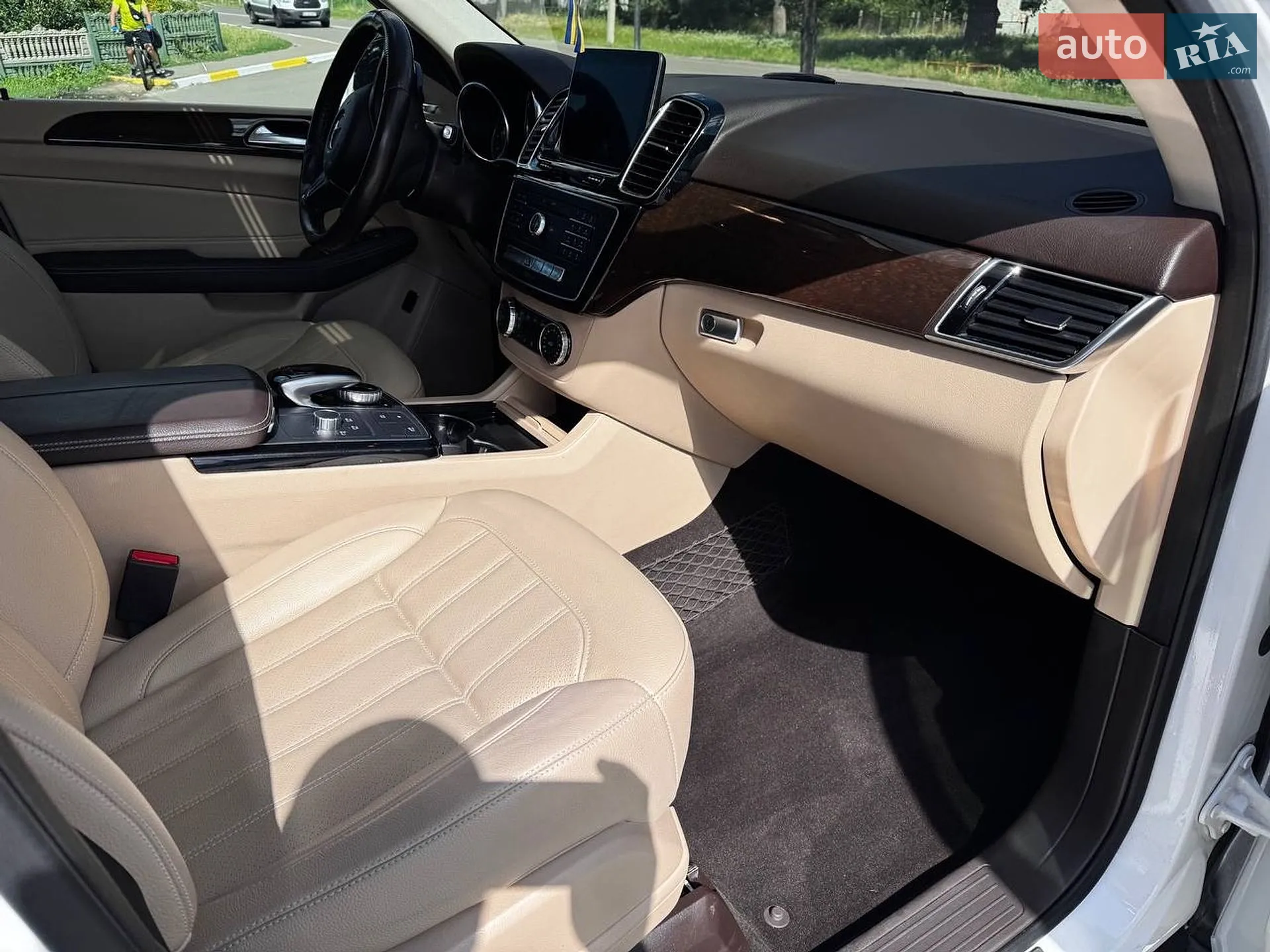 2018 Mercedes-Benz GLE - мініатюра 11