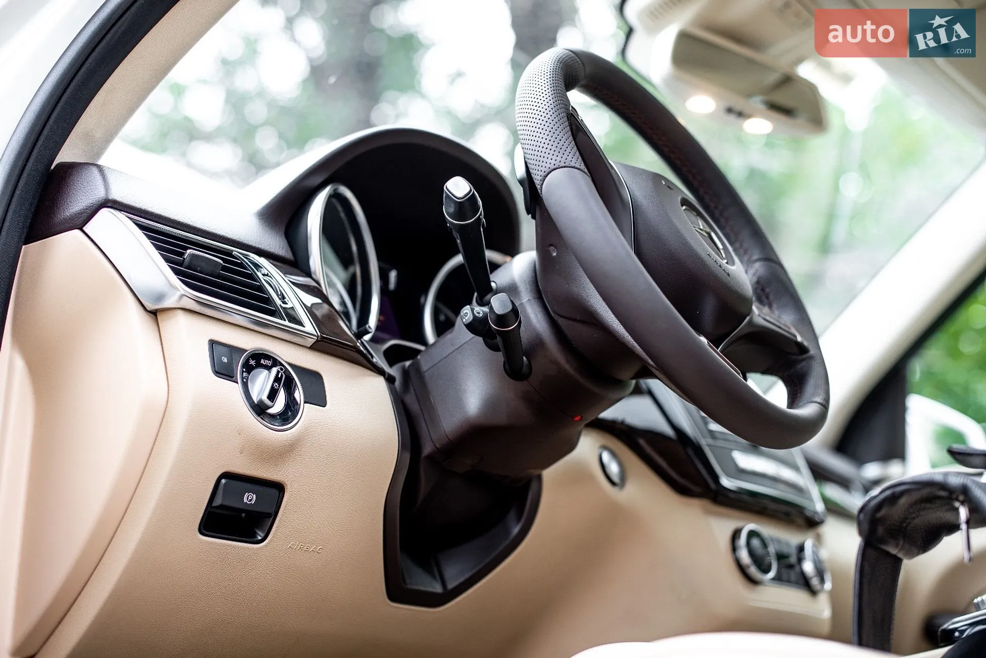 2017 Mercedes-Benz GLE - мініатюра 20