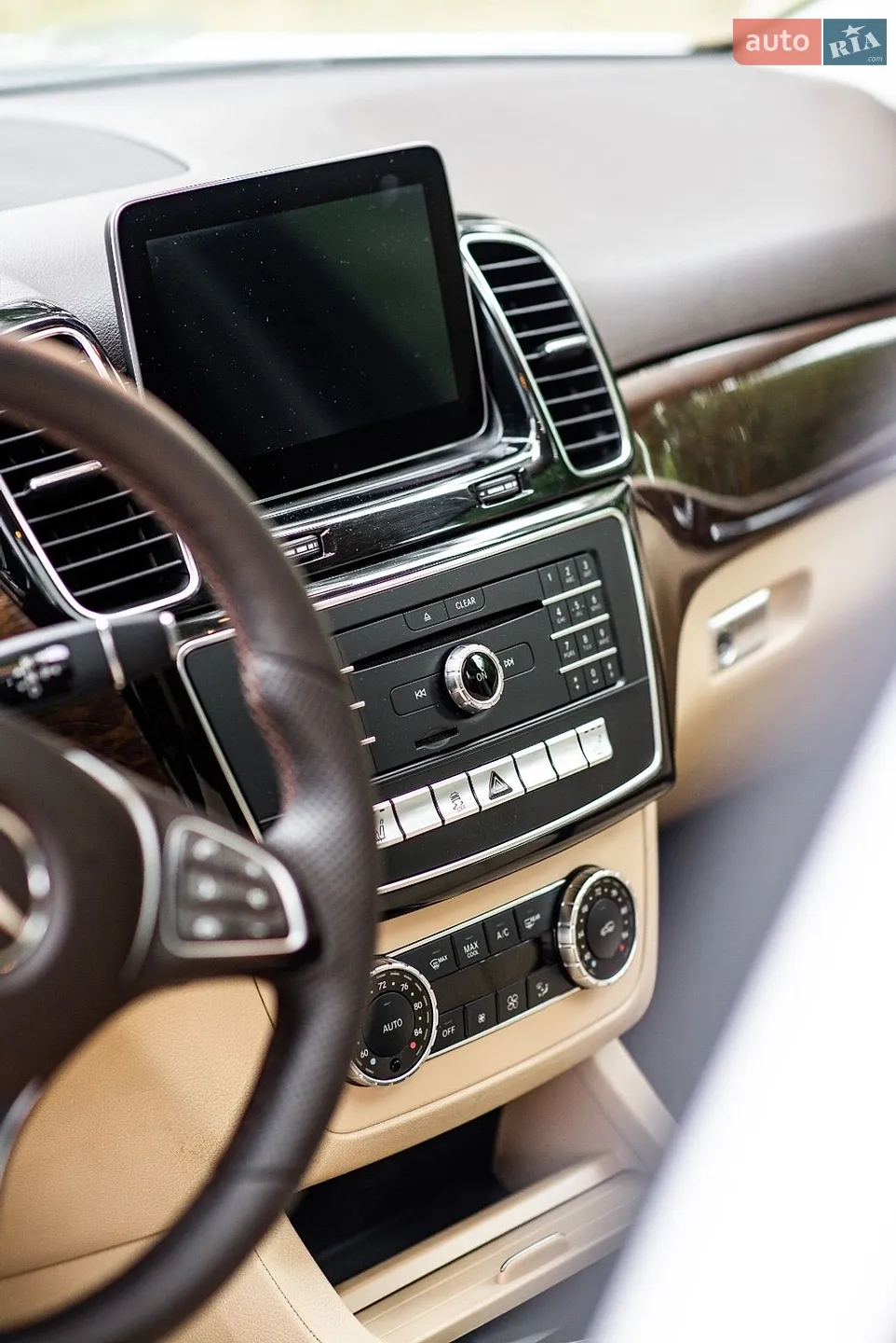 2017 Mercedes-Benz GLE - мініатюра 29