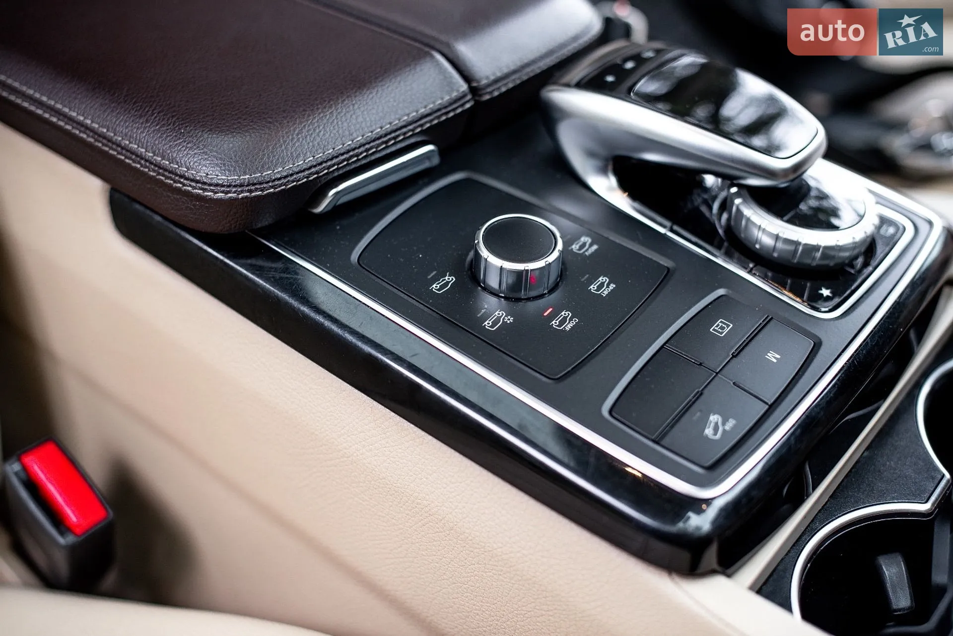2017 Mercedes-Benz GLE - мініатюра 27