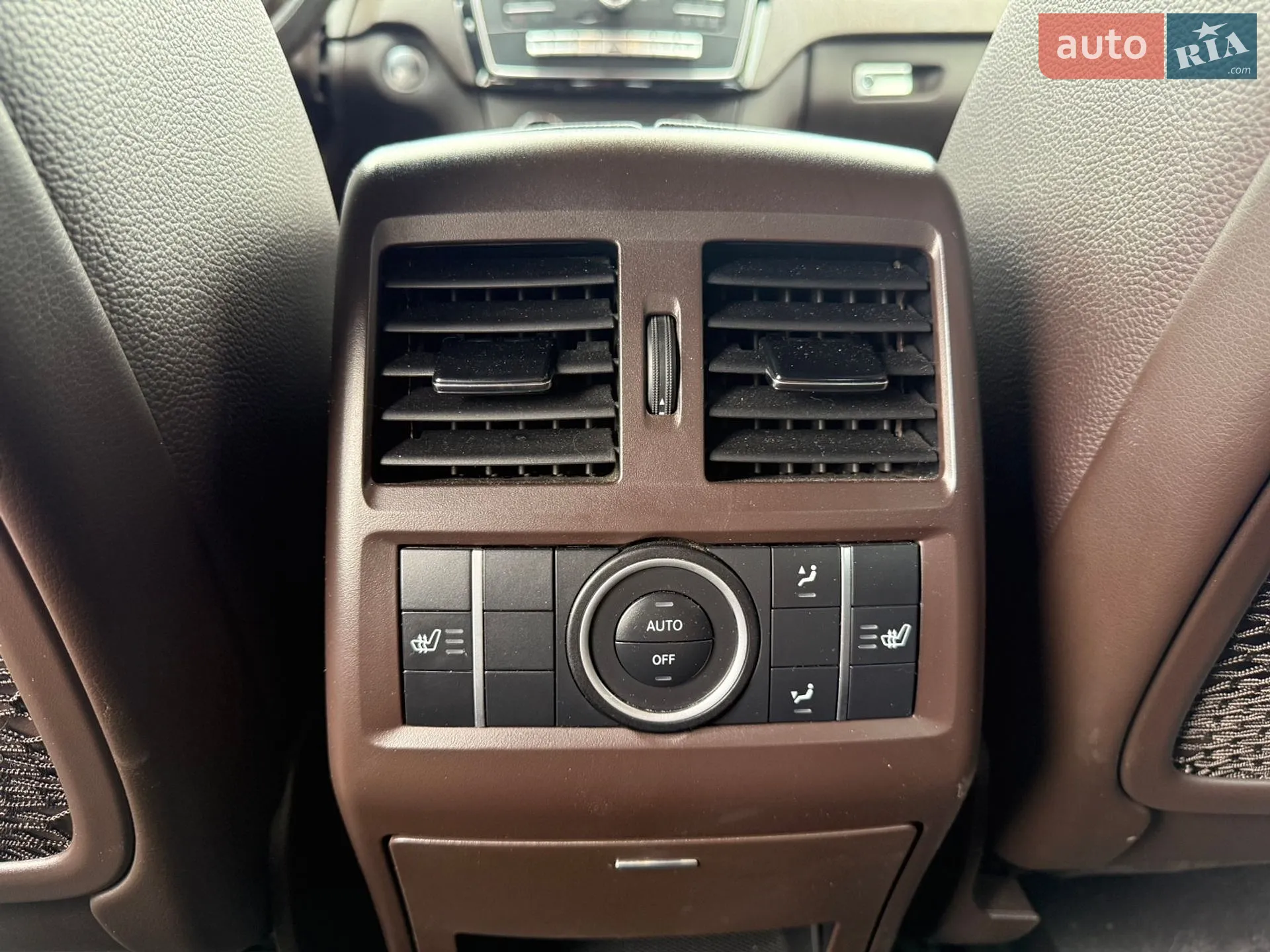 2018 Volkswagen Touareg - мініатюра 21