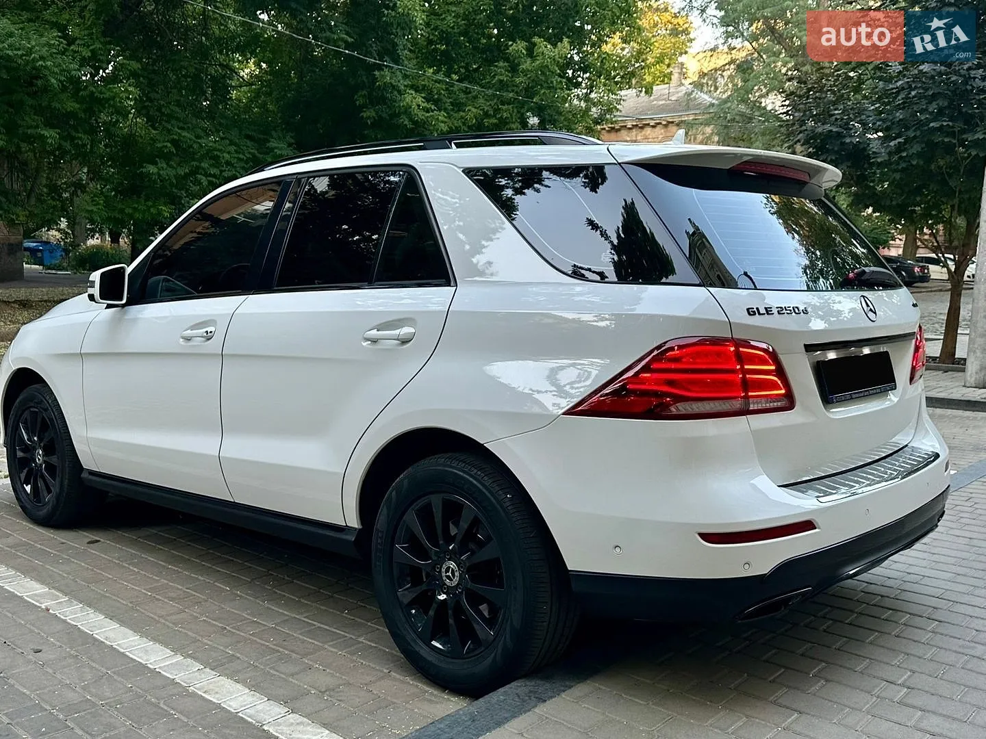 2017 Mercedes-Benz GLE - мініатюра 16