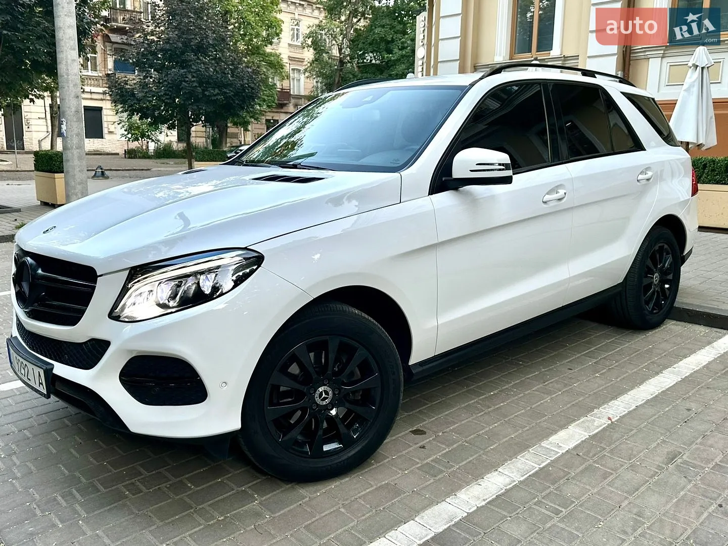 2017 Mercedes-Benz GLE - мініатюра 18