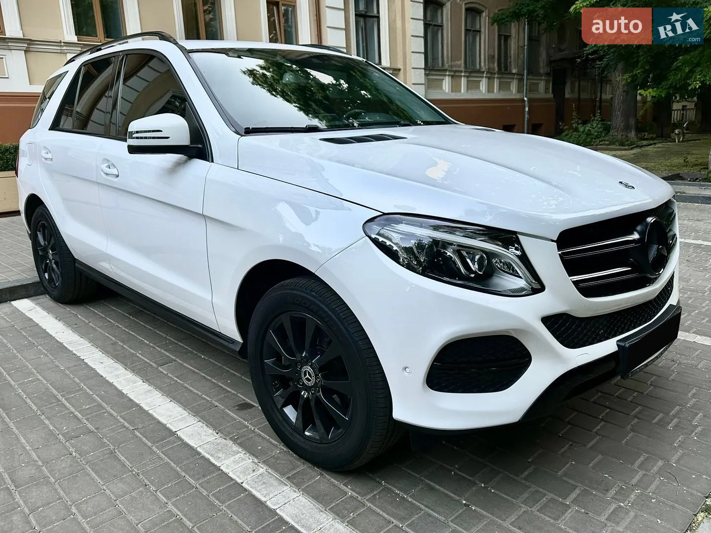 2017 Mercedes-Benz GLE - мініатюра 24
