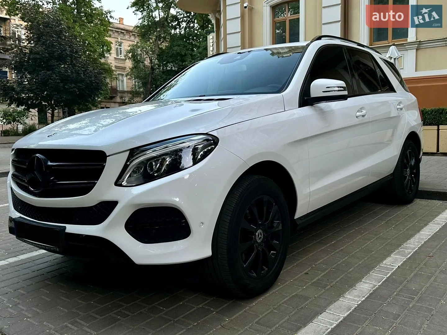2017 Mercedes-Benz GLE - мініатюра 26