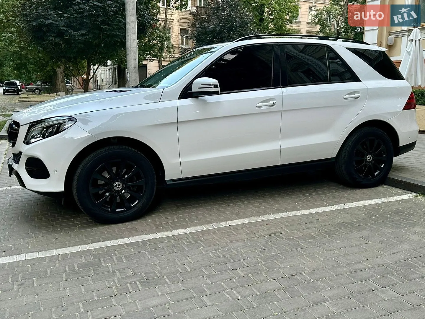 2017 Mercedes-Benz GLE - мініатюра 28
