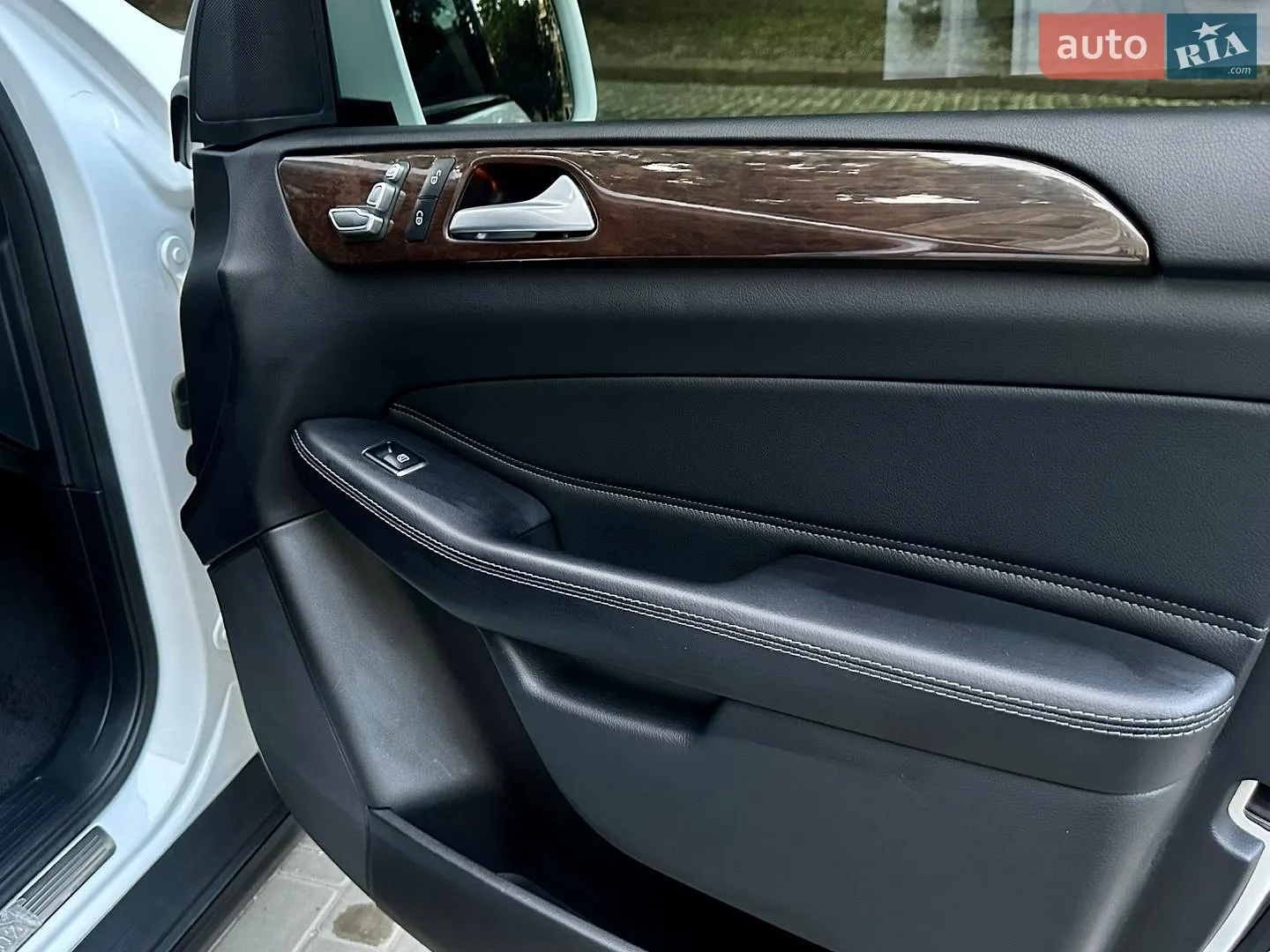 2017 Mercedes-Benz GLE - мініатюра 43