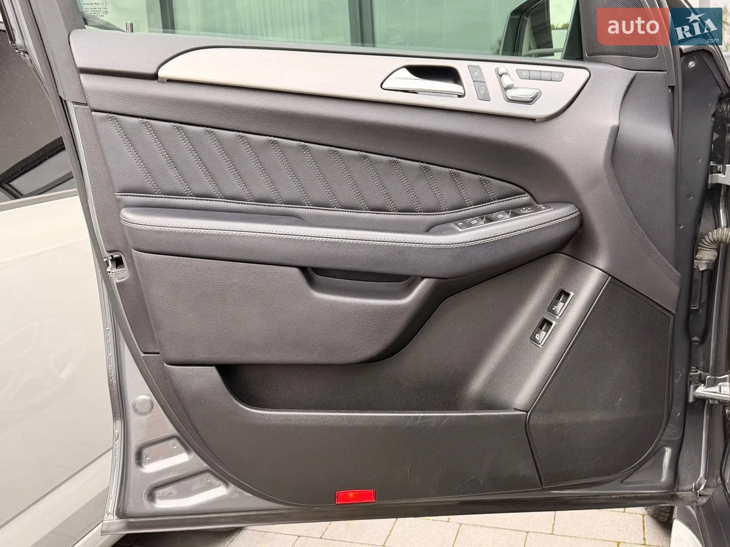 2016 Mercedes-Benz GLE - мініатюра 21