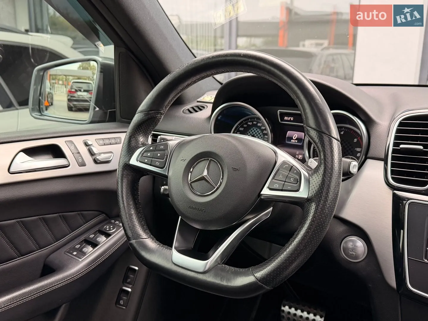 2016 Mercedes-Benz GLE - мініатюра 25