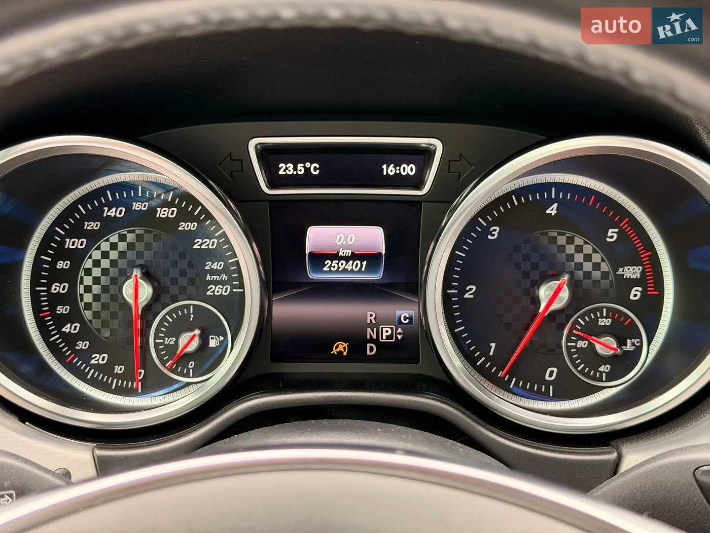 2016 Mercedes-Benz GLE - мініатюра 27