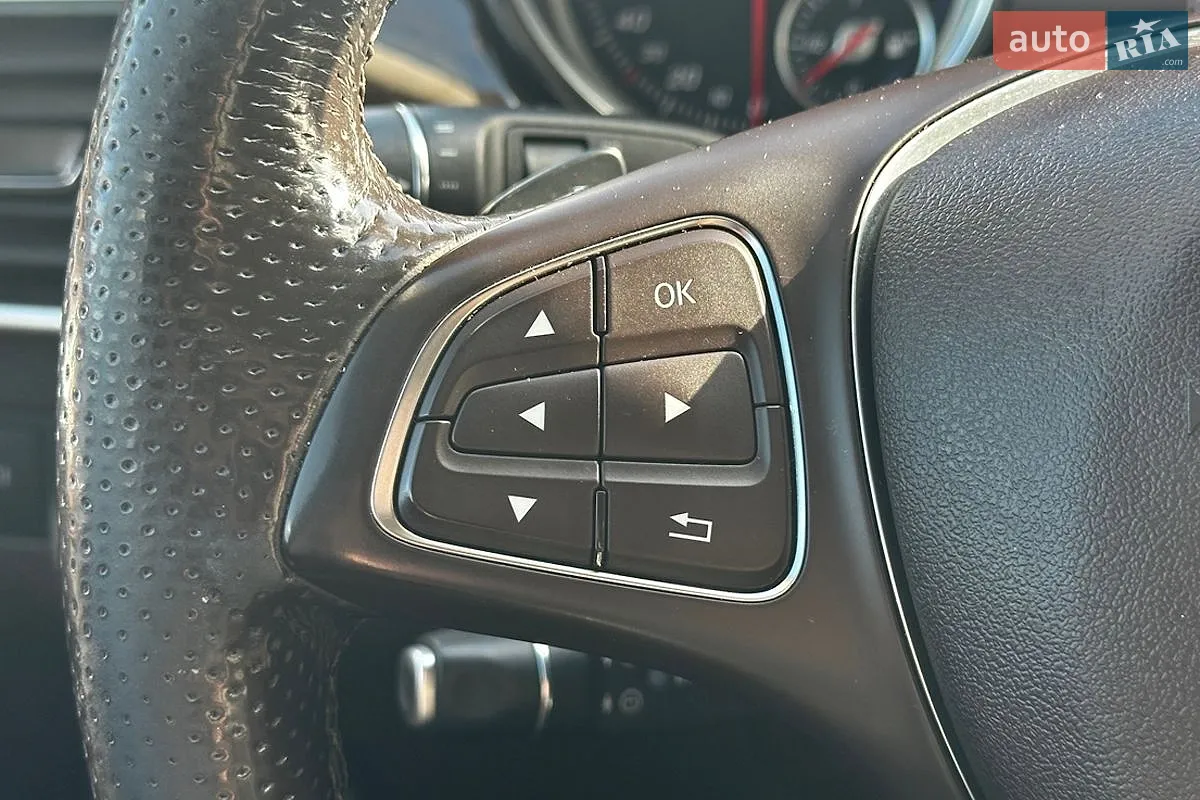 2016 Mercedes-Benz GLE - мініатюра 18