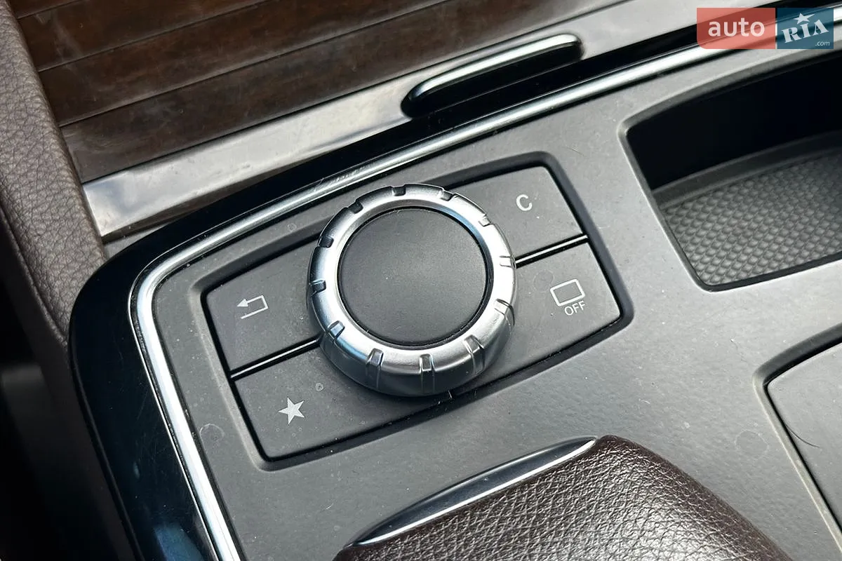 2016 Mercedes-Benz GLE - мініатюра 26