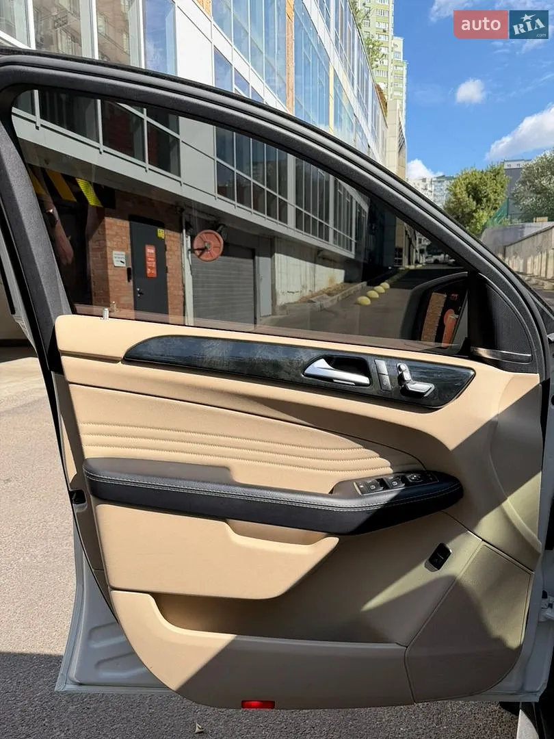 2017 Mercedes-Benz GLE - мініатюра 46