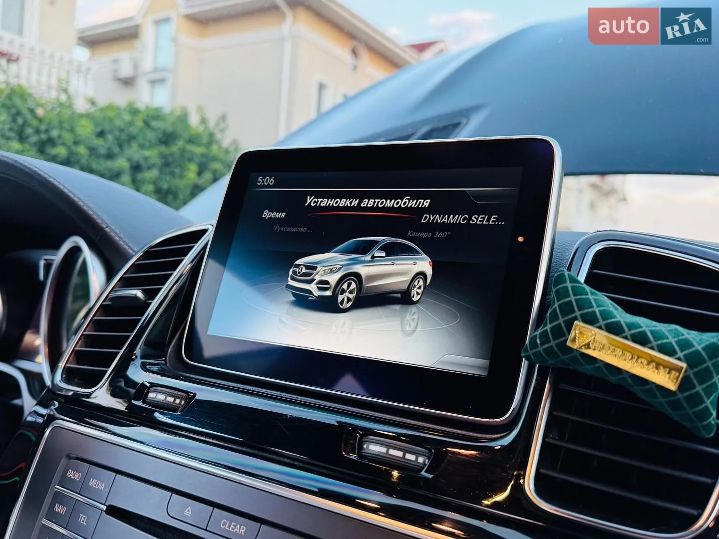 2016 Mercedes-Benz GLE - мініатюра 31