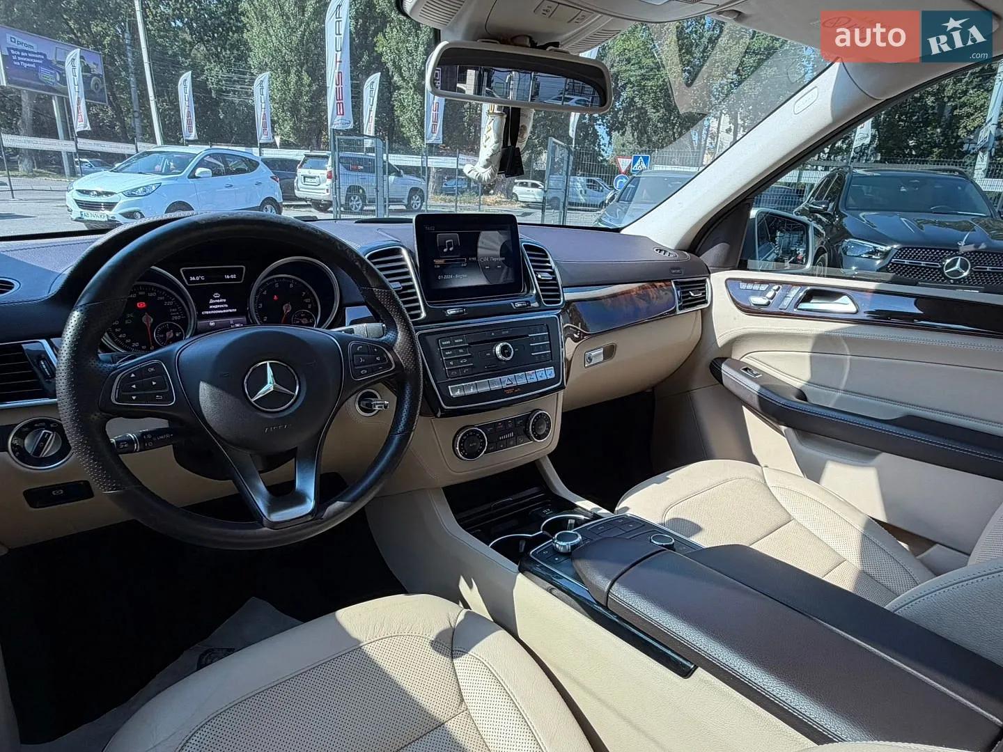 2016 Mercedes-Benz GLE - мініатюра 34