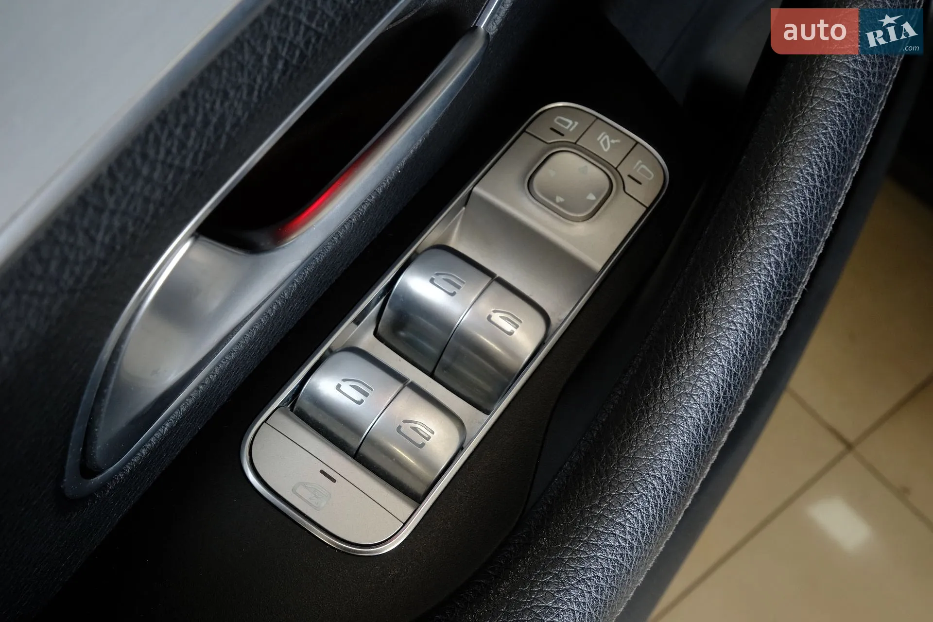 2022 Mercedes-Benz GLE - мініатюра 23