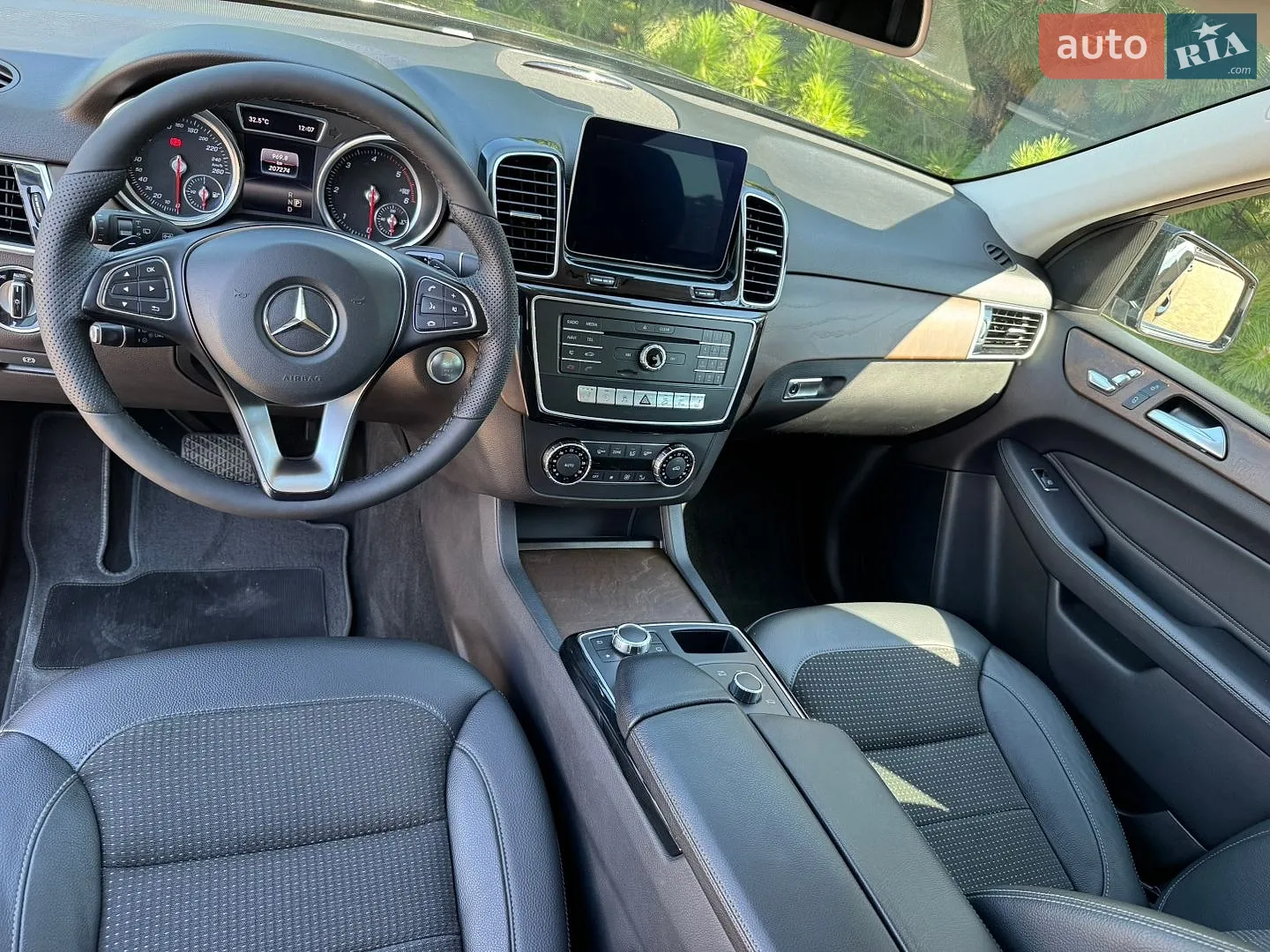 2018 Mercedes-Benz GLE - мініатюра 39