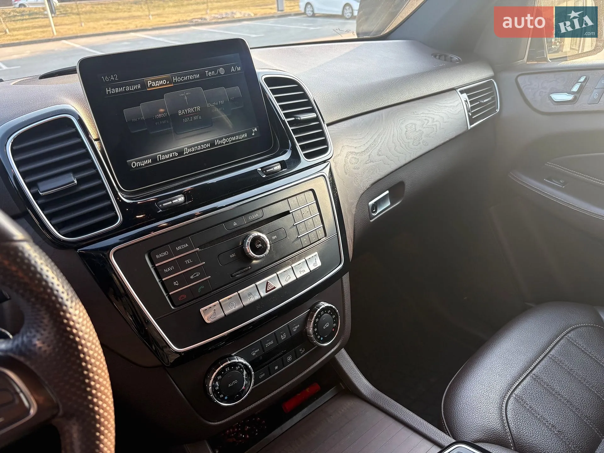 2016 Mercedes-Benz GLE - мініатюра 16