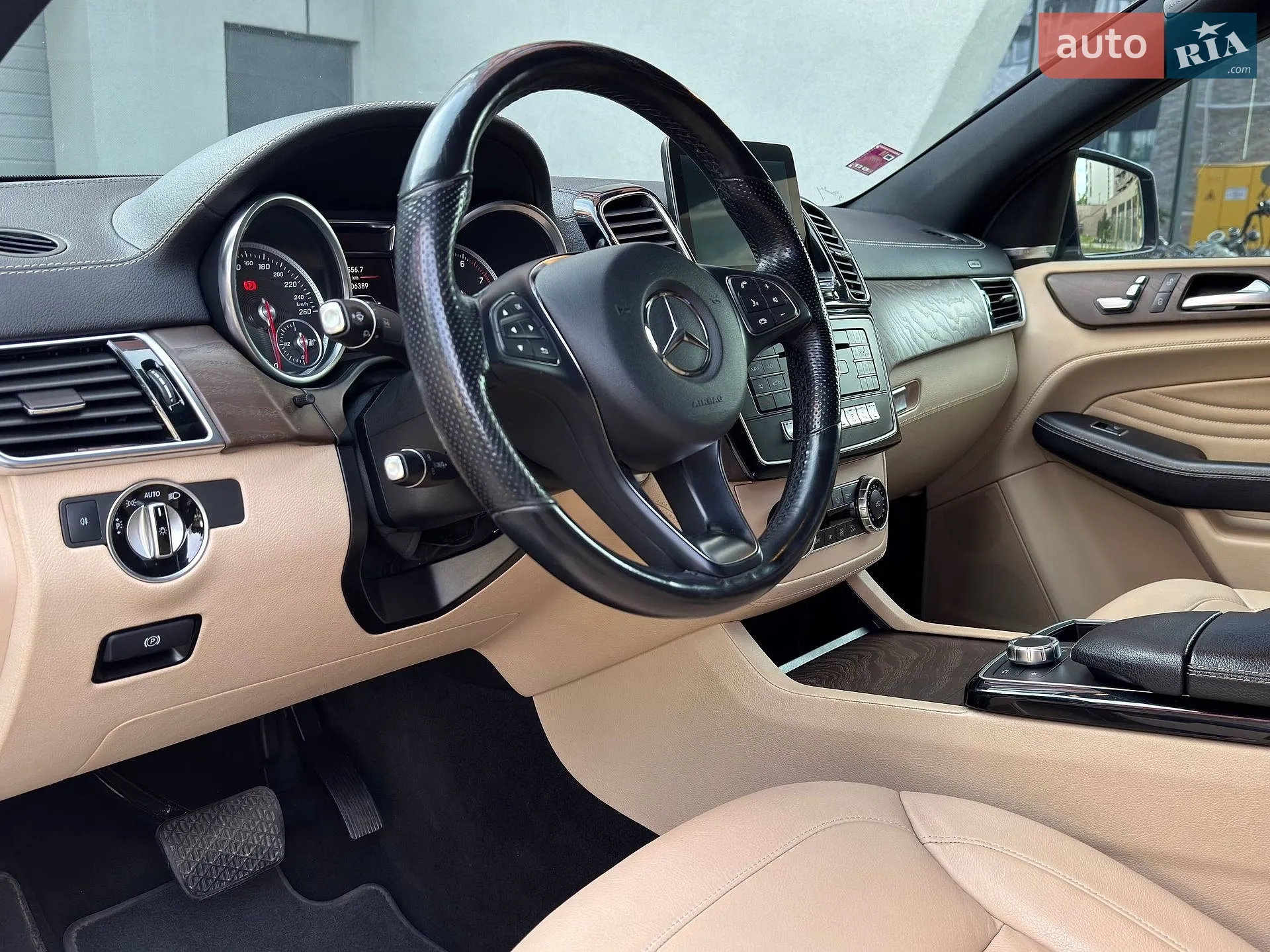 2016 Mercedes-Benz GLE - мініатюра 9