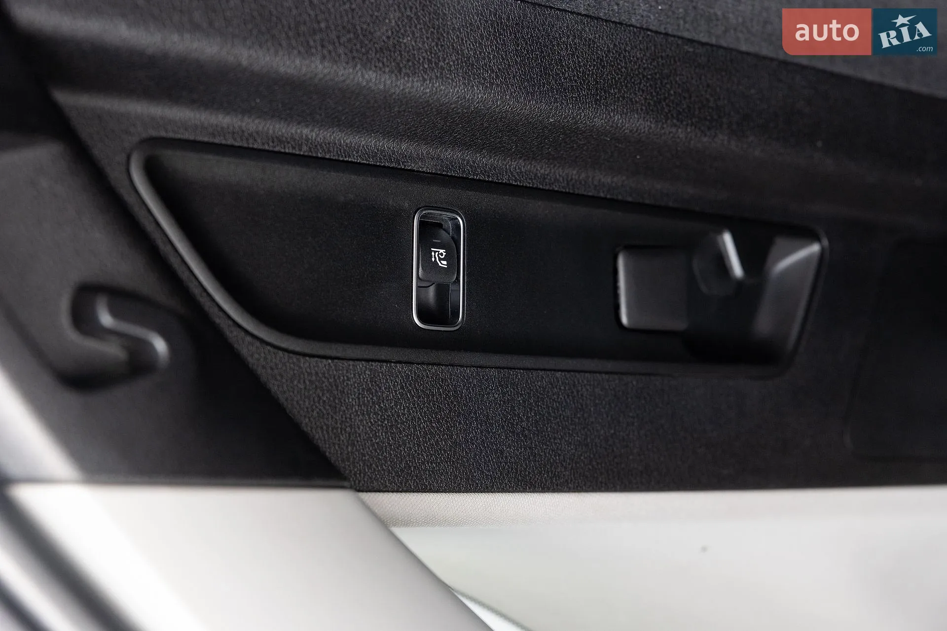 2019 Mercedes-Benz GLE - мініатюра 23
