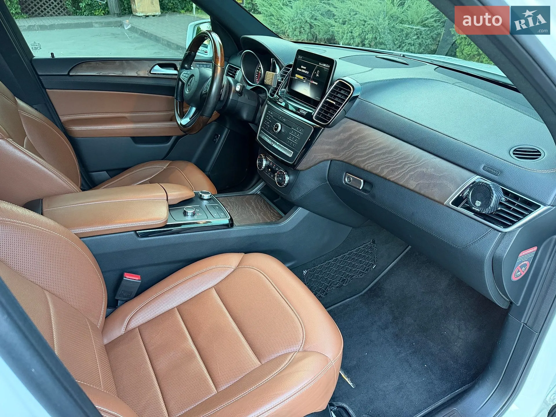 2016 Mercedes-Benz GLE - мініатюра 26