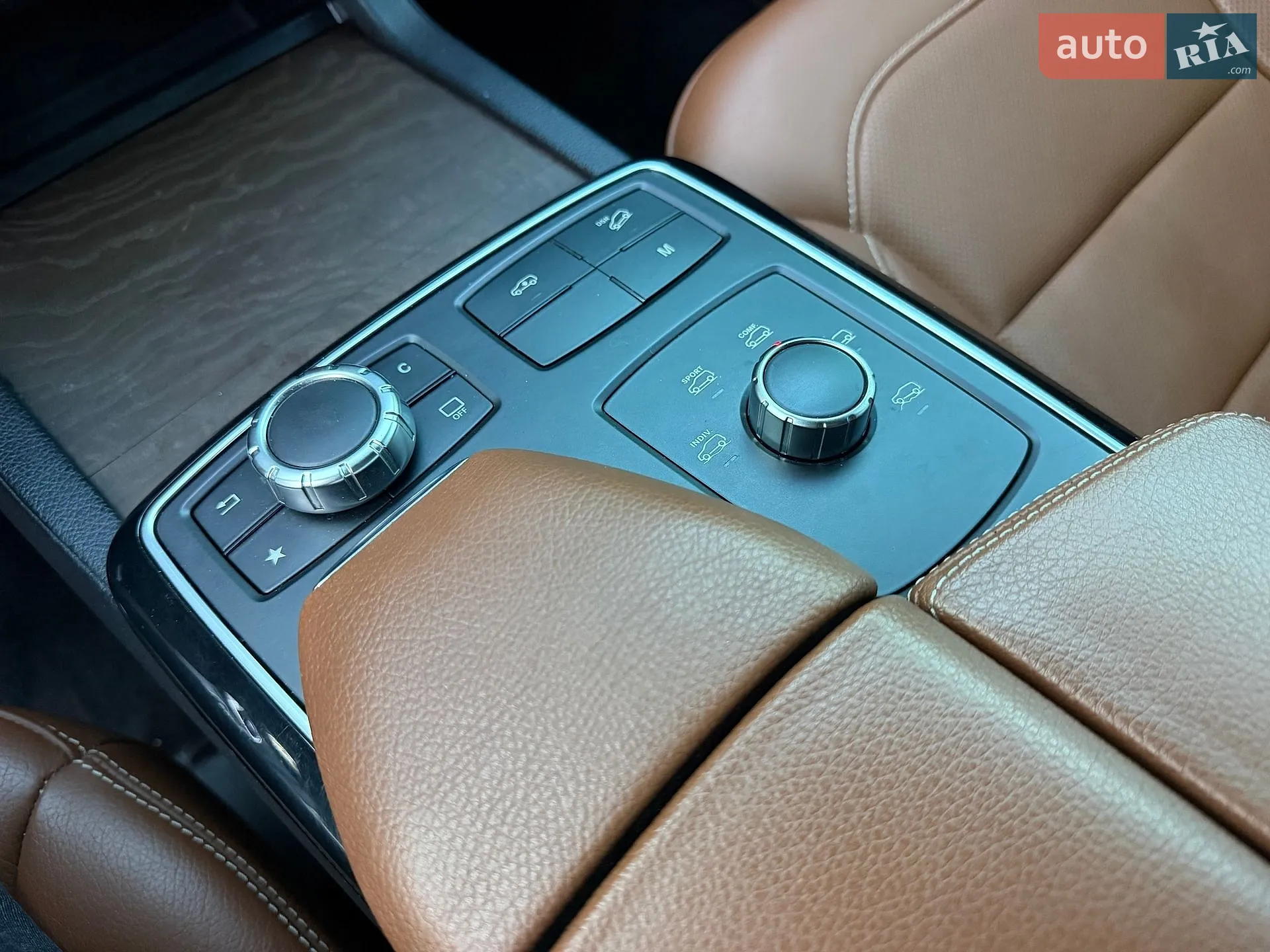 2016 Mercedes-Benz GLE - мініатюра 30