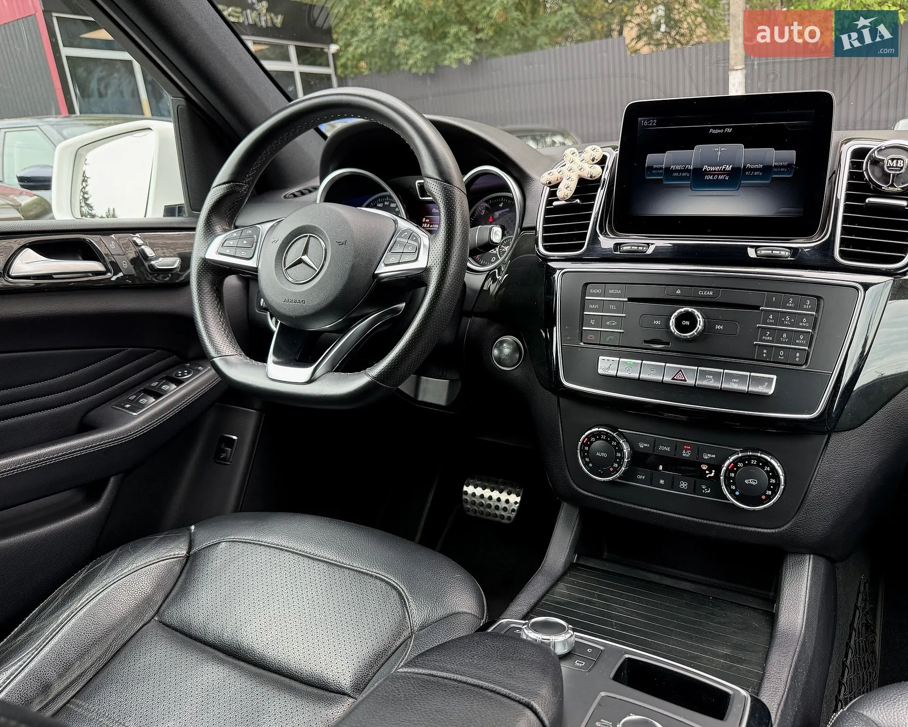 2016 Mercedes-Benz GLE - мініатюра 18