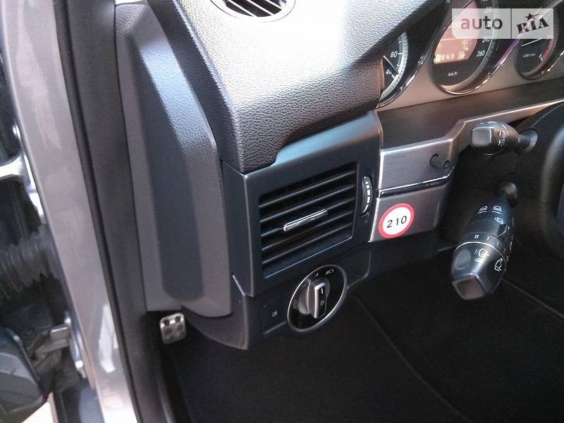Внедорожник / Кроссовер Mercedes-Benz GLK-Class 2011 в Казатине