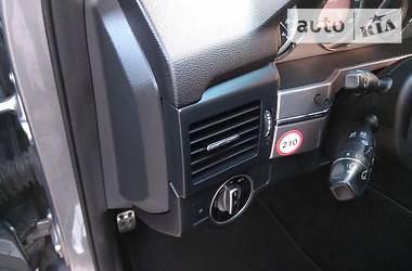 Позашляховик / Кросовер Mercedes-Benz GLK-Class 2011 в 