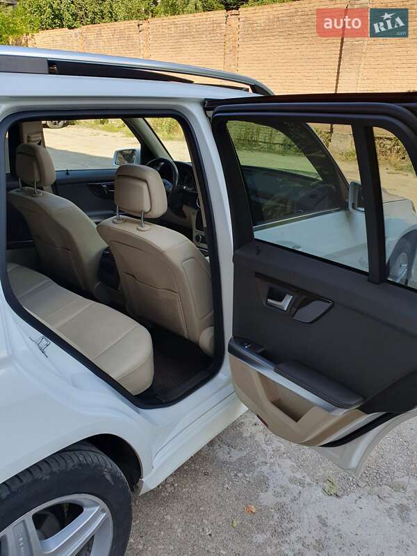 Внедорожник / Кроссовер Mercedes-Benz GLK-Class 2014 в Виннице фото 11 Внедорожник / Кроссовер Mercedes-Benz GLK-Class 2014 в Виннице