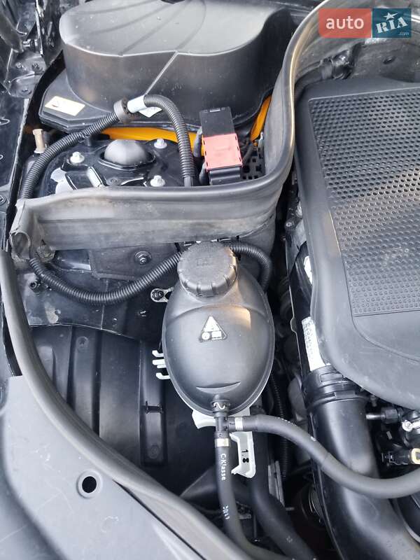 Внедорожник / Кроссовер Mercedes-Benz GLK-Class 2015 в Виннице фото 44 Внедорожник / Кроссовер Mercedes-Benz GLK-Class 2015 в Виннице