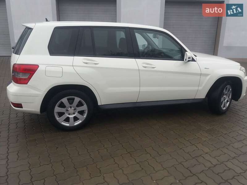 Позашляховик / Кросовер Mercedes-Benz GLK-Class 2010 в Нововолинську