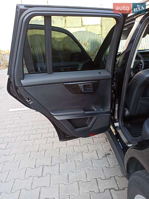 Внедорожник / Кроссовер Mercedes-Benz GLK-Class 2012 в Киеве