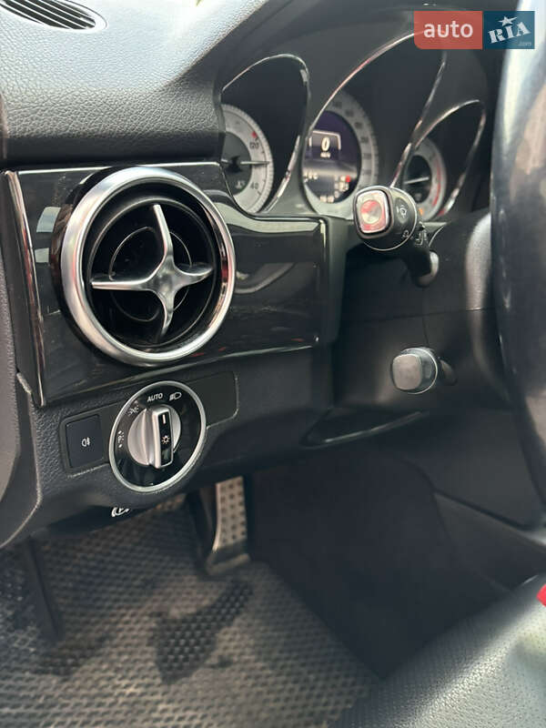 Внедорожник / Кроссовер Mercedes-Benz GLK-Class 2013 в Ивано-Франковске фото 10 Внедорожник / Кроссовер Mercedes-Benz GLK-Class 2013 в Ивано-Франковске
