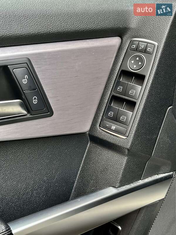 Внедорожник / Кроссовер Mercedes-Benz GLK-Class 2012 в Киеве фото 10 Внедорожник / Кроссовер Mercedes-Benz GLK-Class 2012 в Киеве
