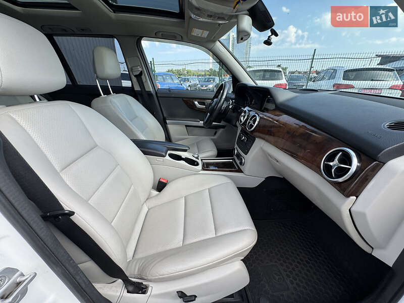 Позашляховик / Кросовер Mercedes-Benz GLK-Class 2014 в Києві