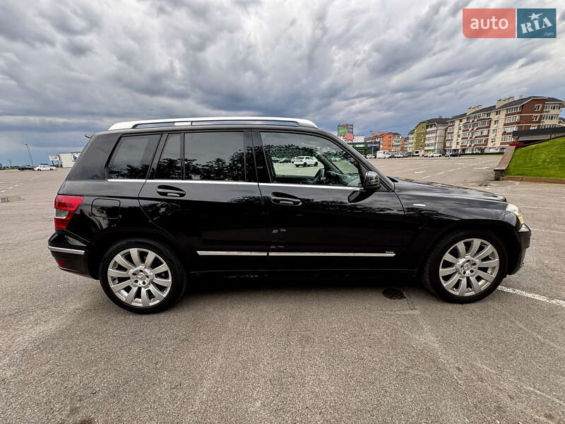 Позашляховик / Кросовер Mercedes-Benz GLK-Class 2011 в Києві