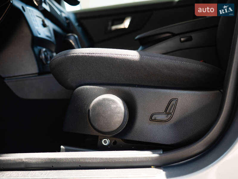 Позашляховик / Кросовер Mercedes-Benz GLK-Class 2011 в Києві фото 24 Позашляховик / Кросовер Mercedes-Benz GLK-Class 2011 в Києві