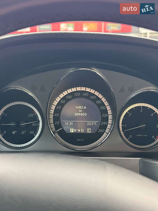 Внедорожник / Кроссовер Mercedes-Benz GLK-Class 2009 в Киеве фото 15 Внедорожник / Кроссовер Mercedes-Benz GLK-Class 2009 в Киеве