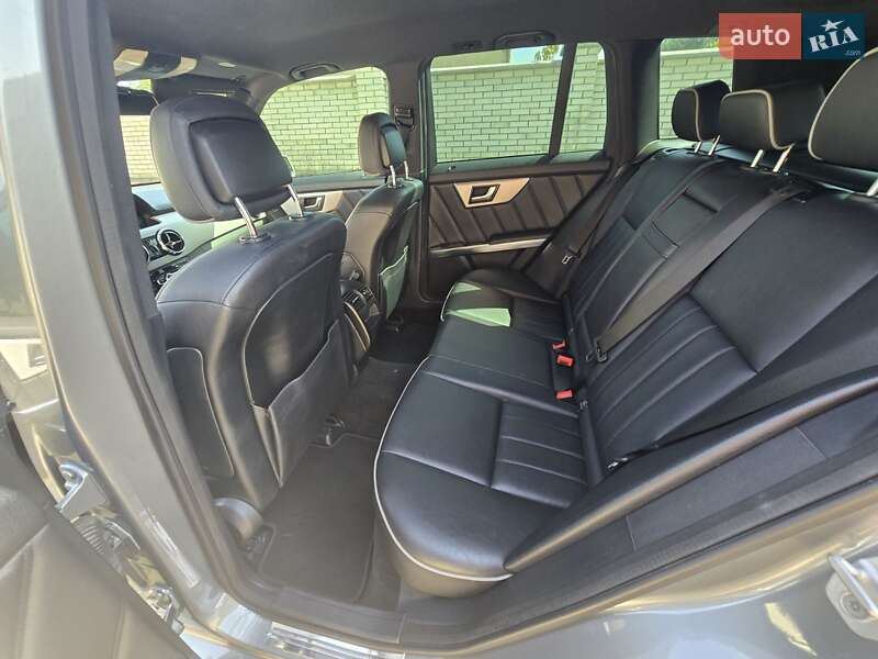 Внедорожник / Кроссовер Mercedes-Benz GLK-Class 2012 в Сваляве