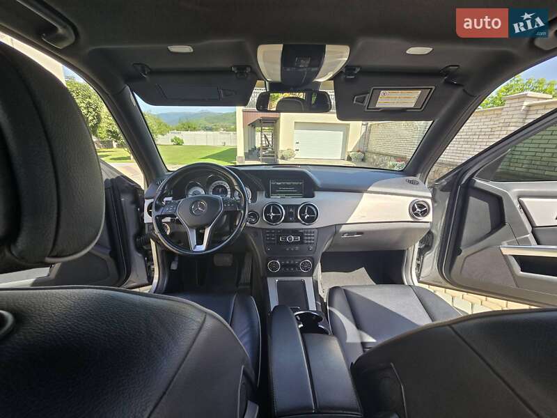 Внедорожник / Кроссовер Mercedes-Benz GLK-Class 2012 в Сваляве