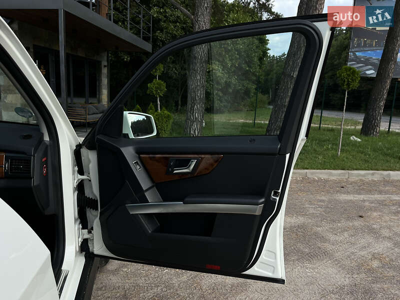 Внедорожник / Кроссовер Mercedes-Benz GLK-Class 2012 в Ровно