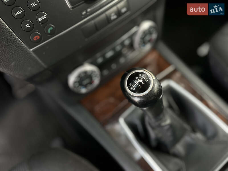 Внедорожник / Кроссовер Mercedes-Benz GLK-Class 2012 в Ровно