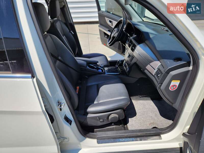 Внедорожник / Кроссовер Mercedes-Benz GLK-Class 2010 в Николаеве фото 4 Внедорожник / Кроссовер Mercedes-Benz GLK-Class 2010 в Николаеве