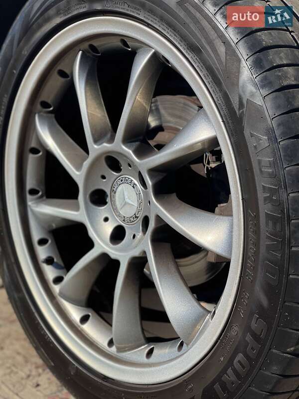 Внедорожник / Кроссовер Mercedes-Benz GLK-Class 2012 в Киеве