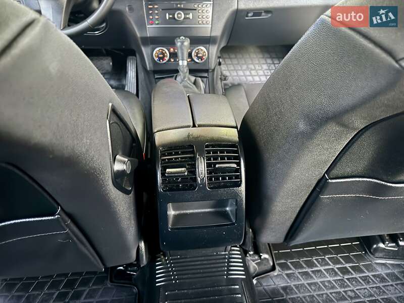 Внедорожник / Кроссовер Mercedes-Benz GLK-Class 2011 в Одессе