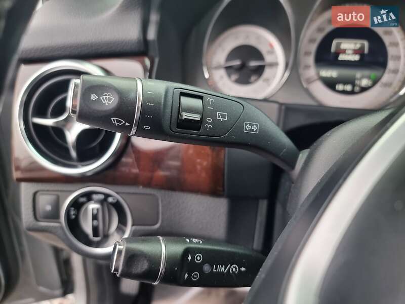 Внедорожник / Кроссовер Mercedes-Benz GLK-Class 2013 в Киеве